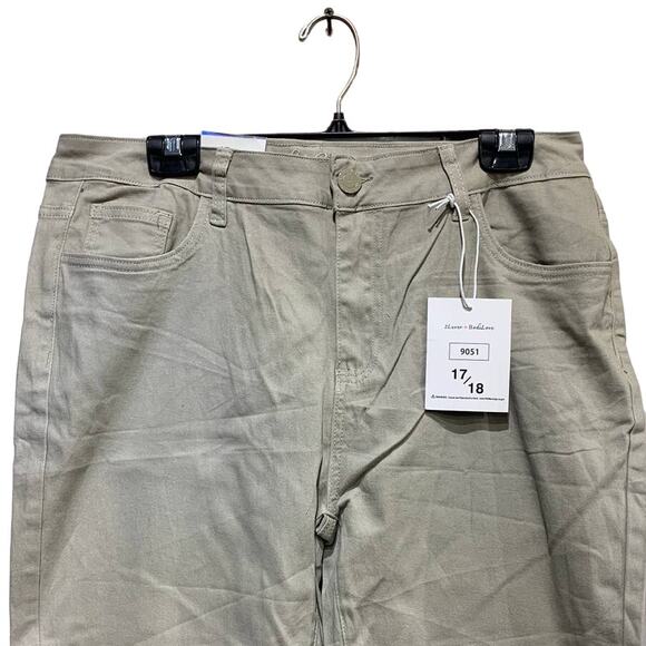 New BodiLove Size 17/18 Stretch Cotton Skinny Leg Khaki Casual Pants w Pockets - Picture 2 of 5
